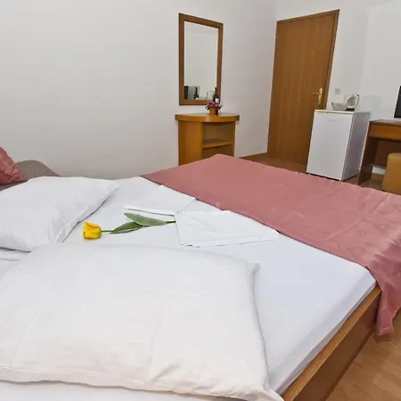 Triple 6056a Gasthof