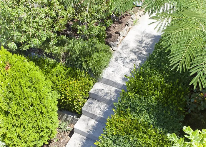 Triple 6056a Vendégház 3*