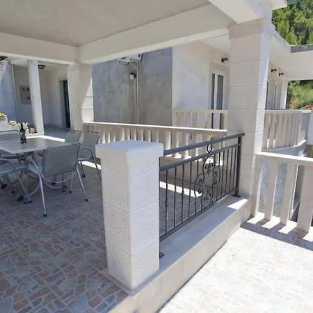 Guest house Triple 6056a 3*